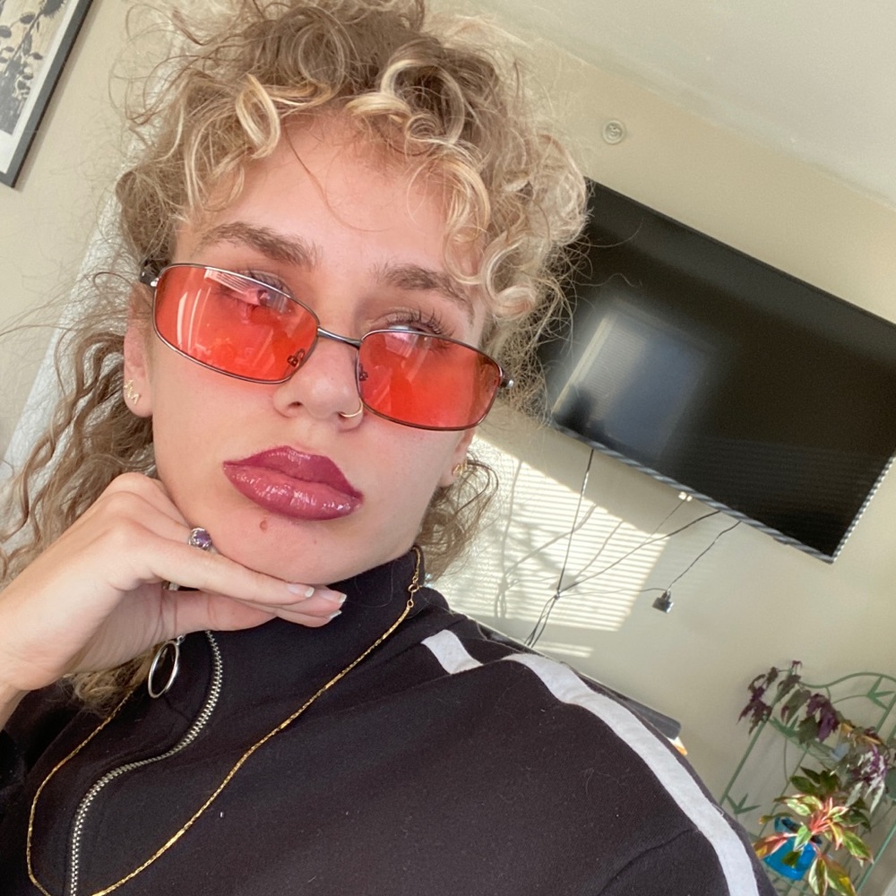 Meet your Posher, Verity